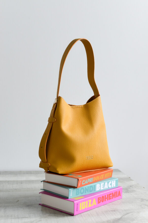 BOLSO HOBO MOSTAZA NOCO
