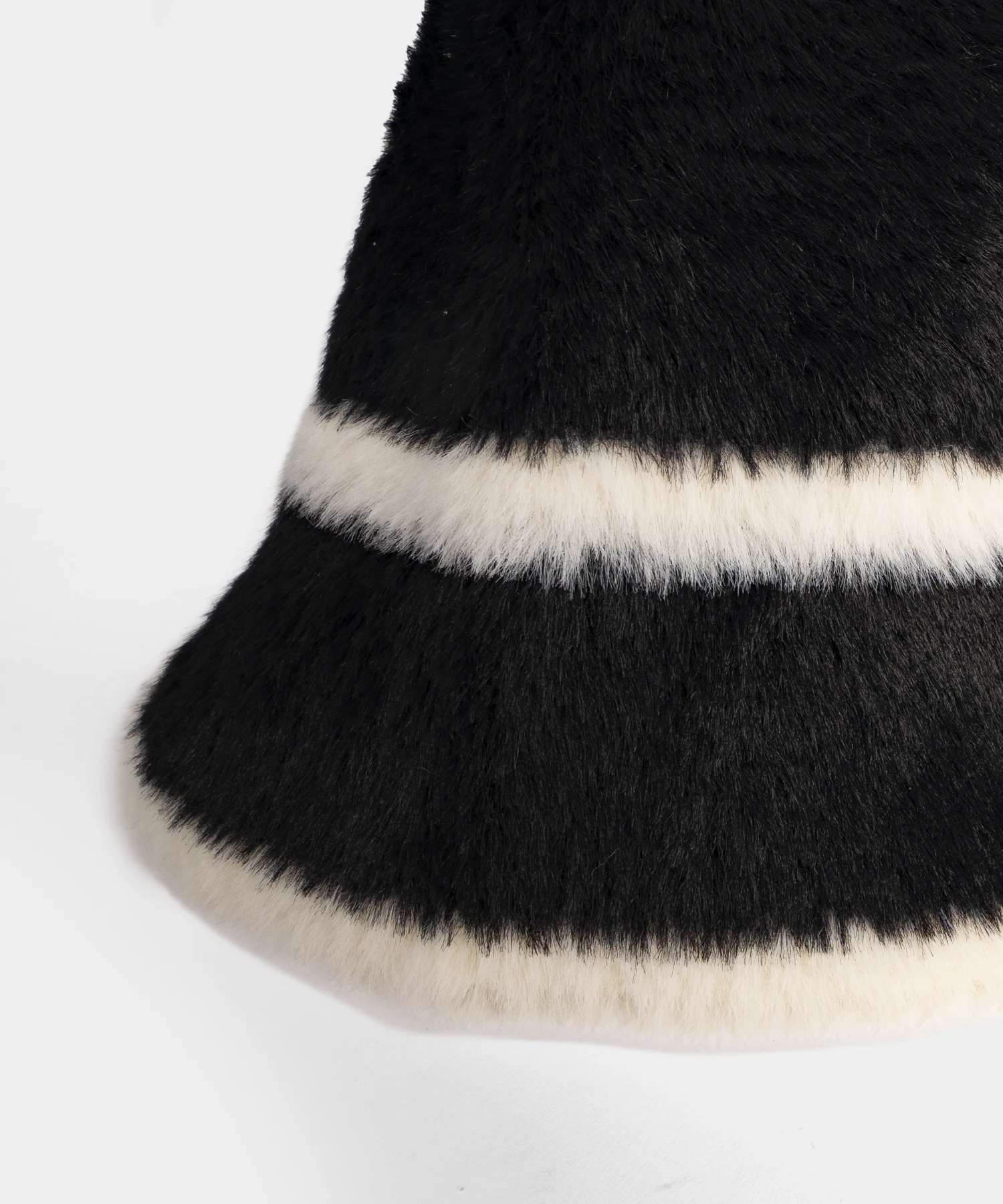 GORRO BUCKET NEGRO PEPE MOLL - Imagen 3