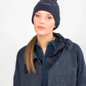 GORRO DE PUNTO AZUL CON DETALLES ANEKKE