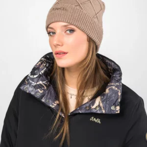 GORRO DE PUNTO BEIGE CON DETALLES ANEKKE