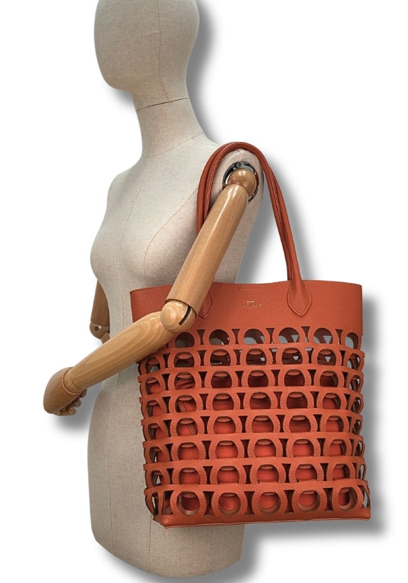 GRAN SHOPPING TROQUELADO TEJA MARTINAK - Imagen 4